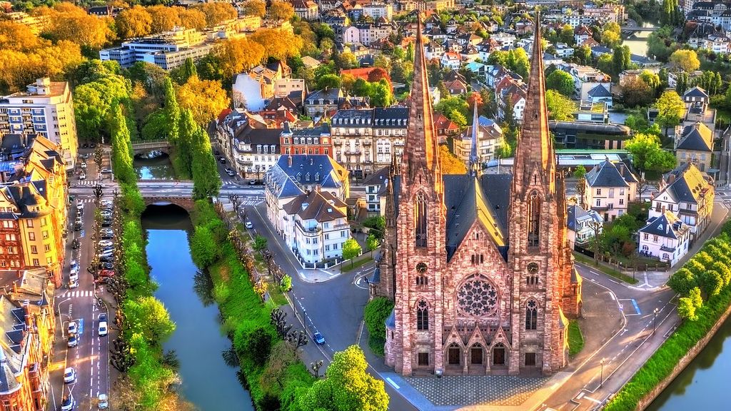 Where to get weed or drugs in Strasbourg, France. Below, you will find all you need to know about getting marijuana or cannabis in Strasbourg in 2025.